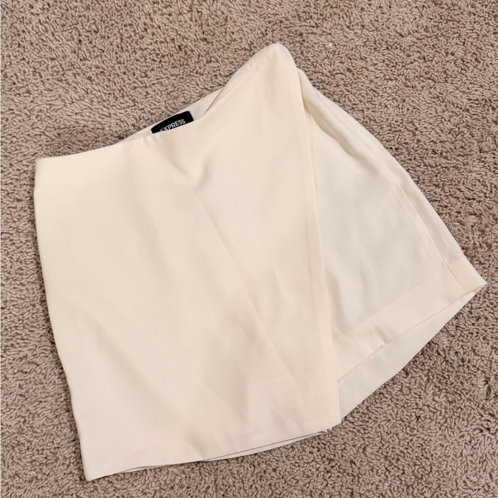 Elegant Cream Skort